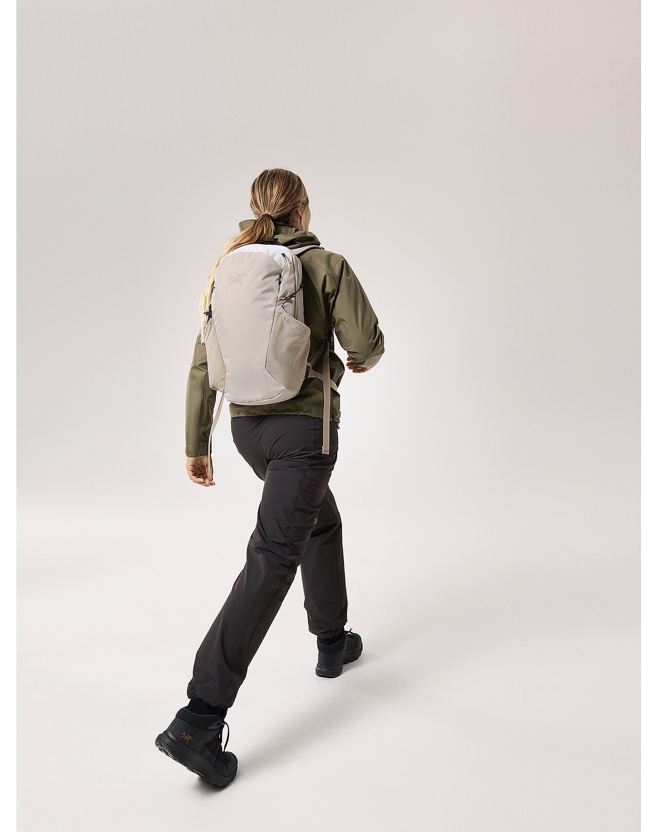 Mantis 16 Backpack - 8