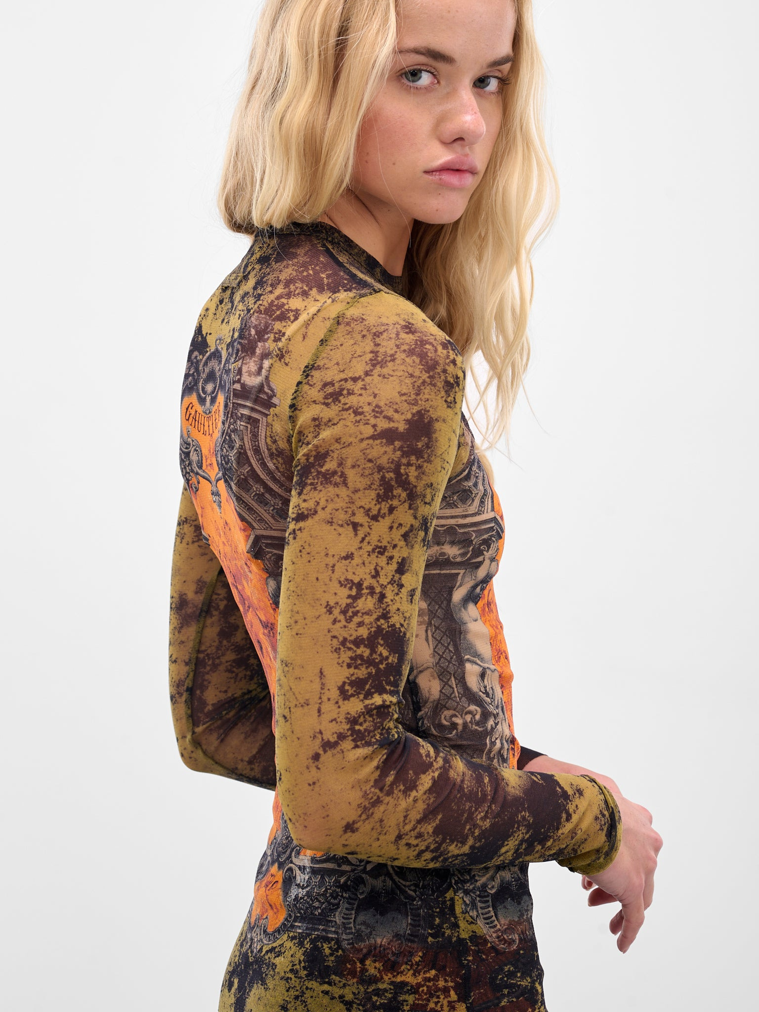 The “Médaillon" Print Long Sleeve - 4