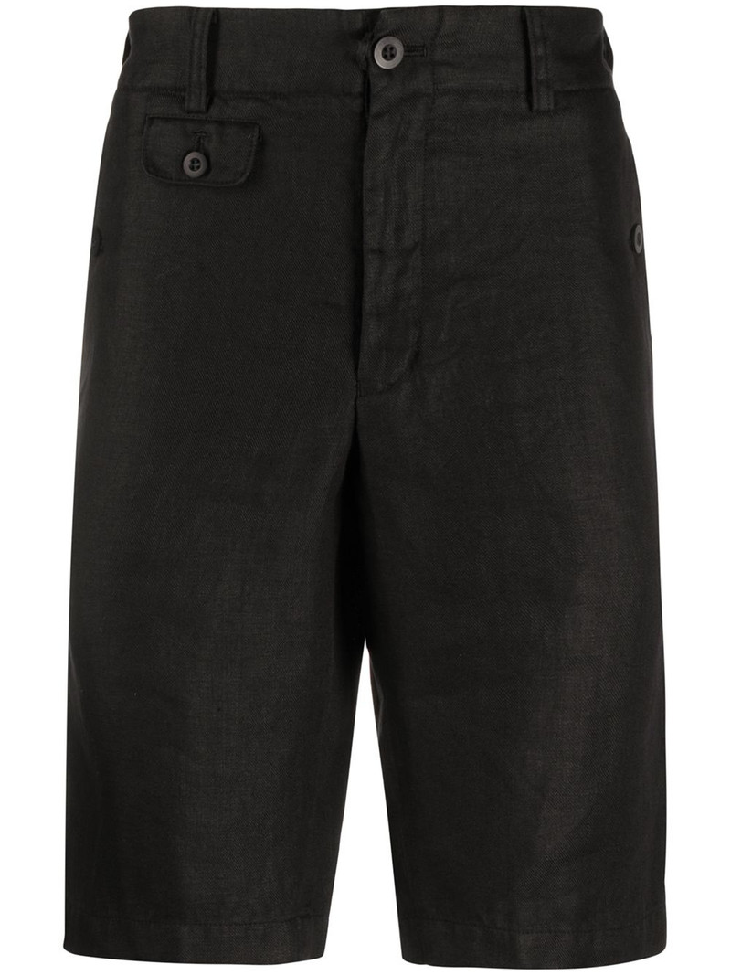 knee-length cargo shorts 1