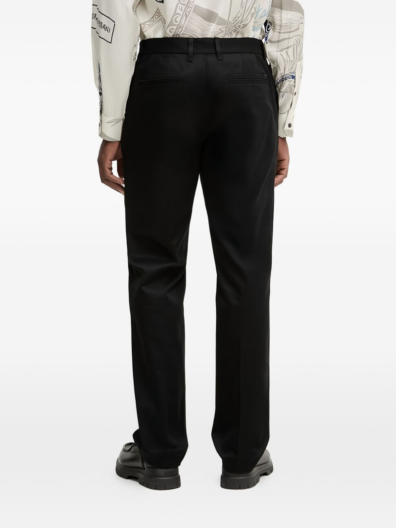 belt-loops trousers 3