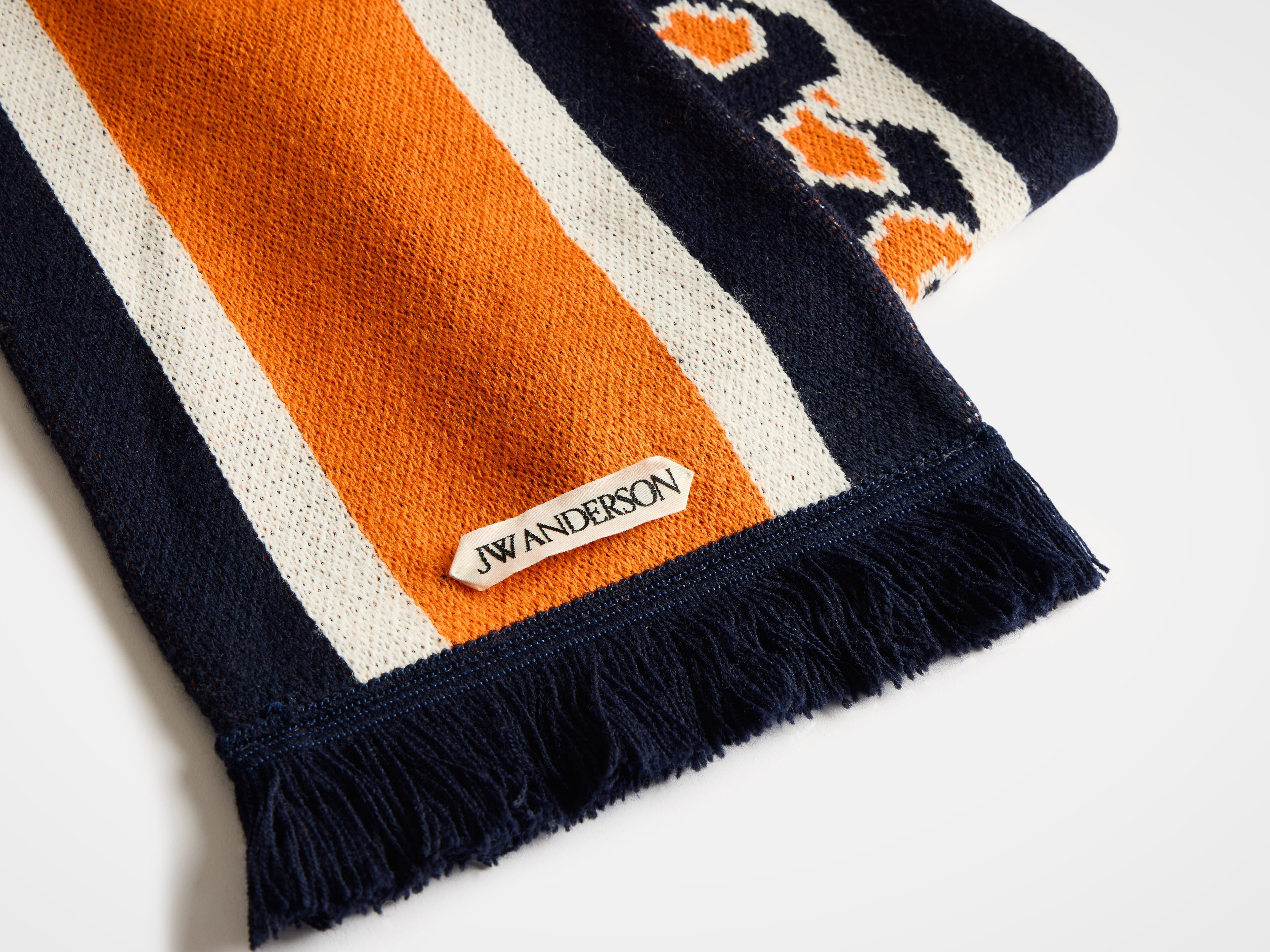 WINNER FOOTBALL KNITTED SCARF - 10