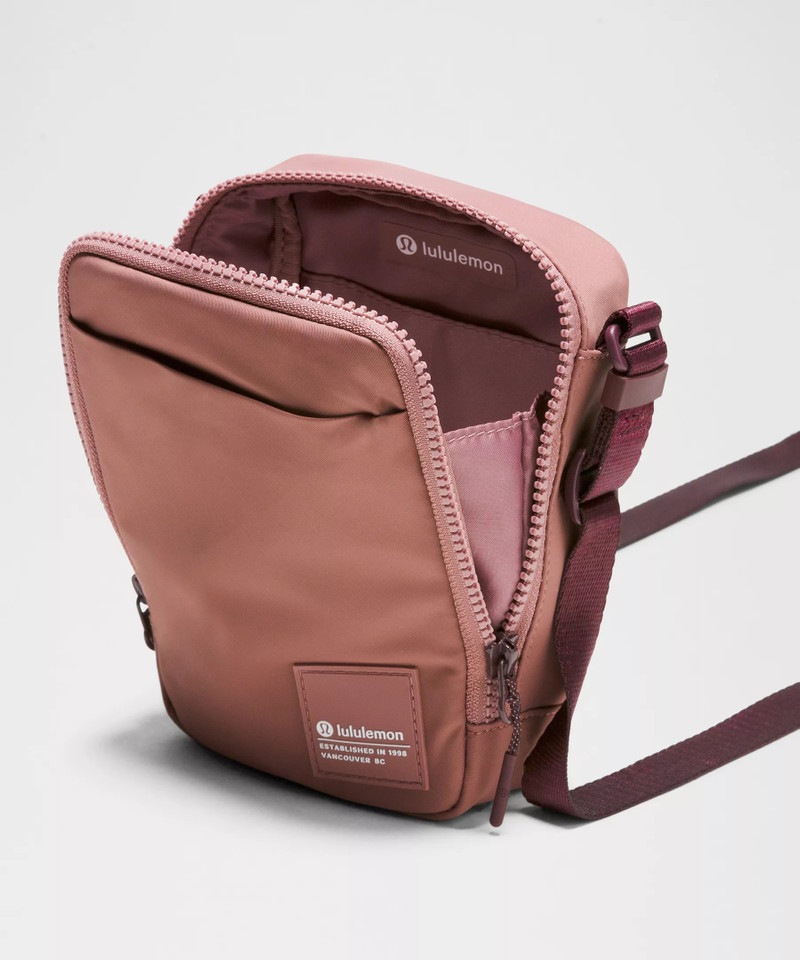 Easy Access Crossbody Bag 1.5L 4