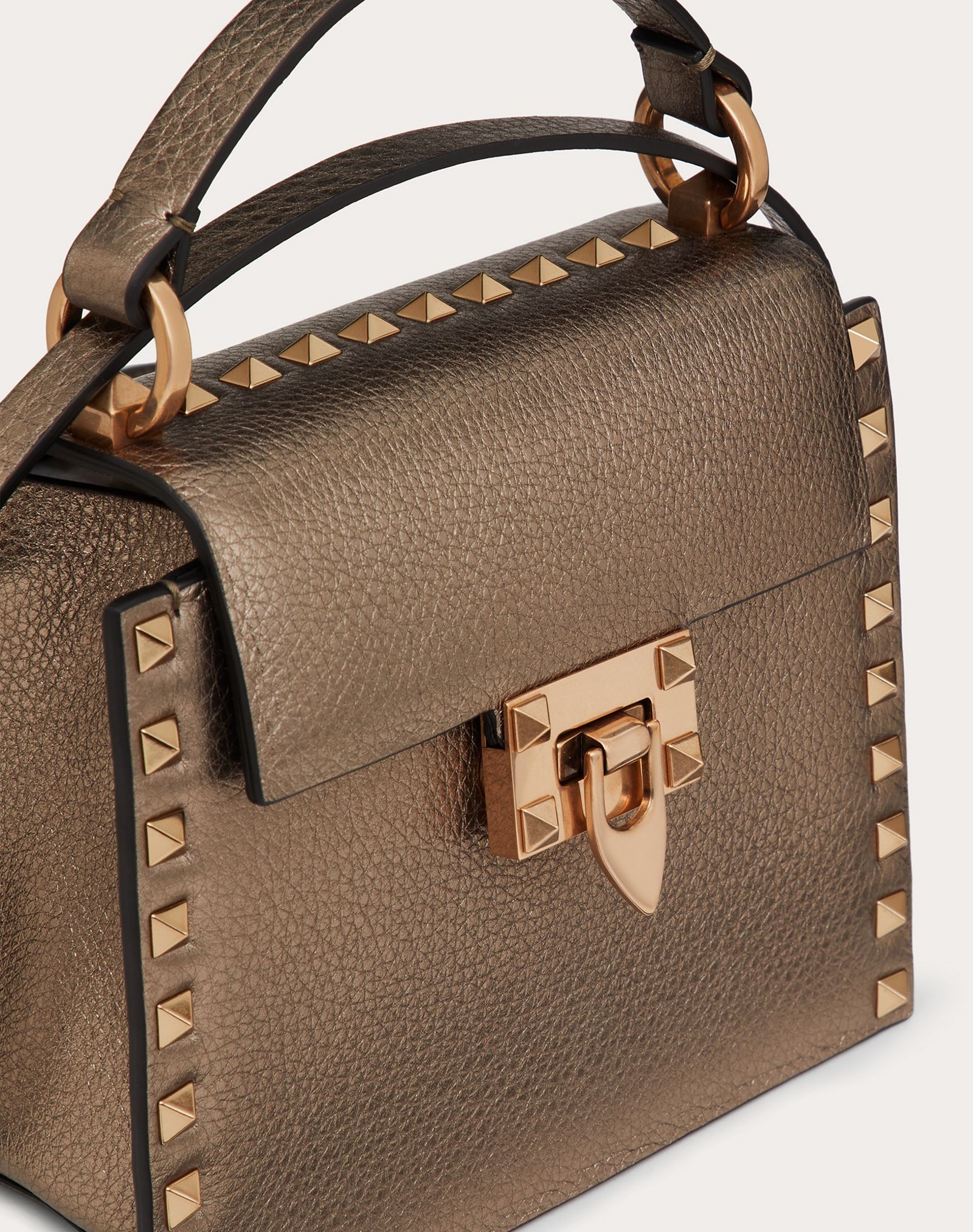 Rockstud Metallic Grainy Calfskin Handbag - 5