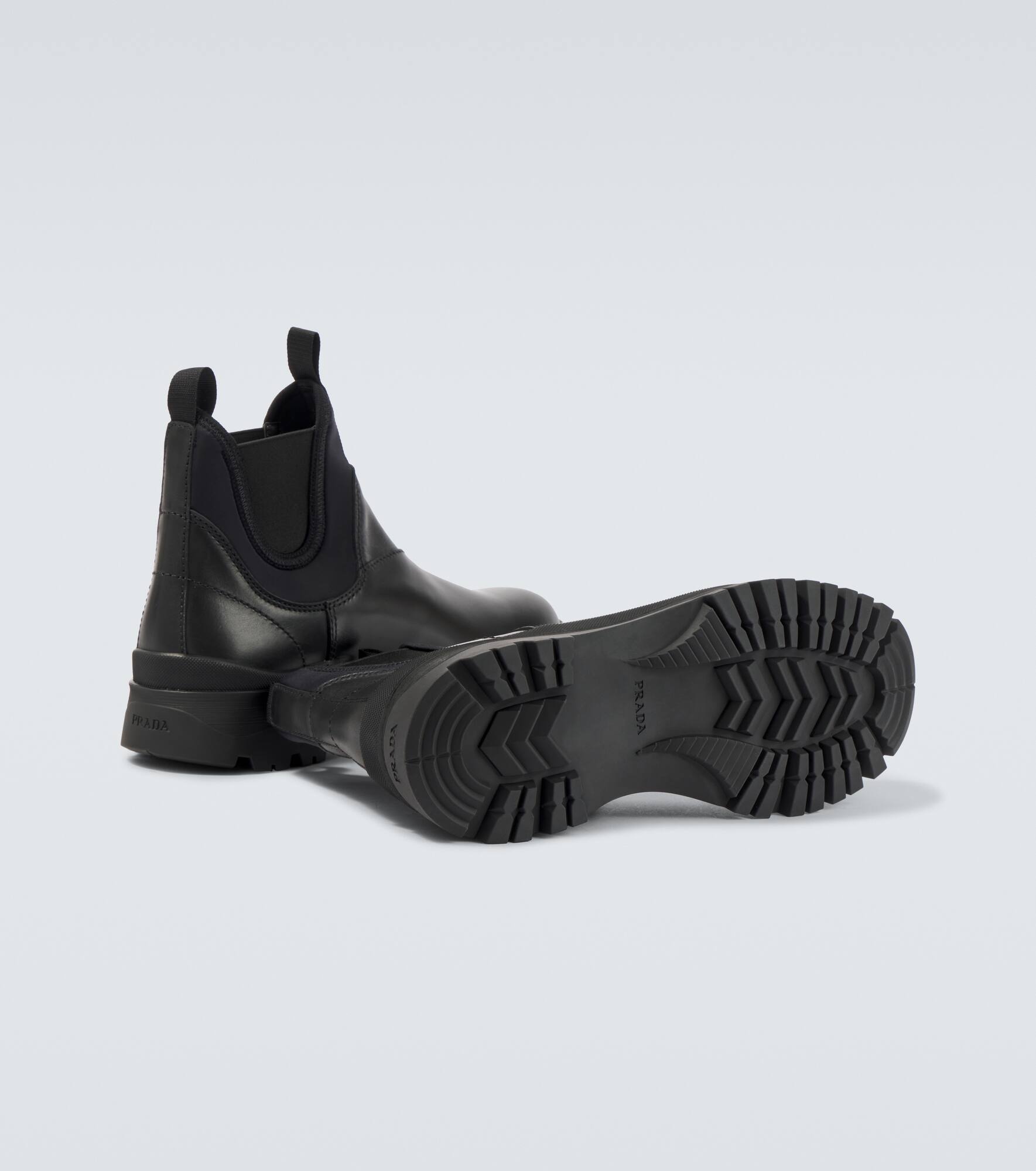 Leather Chelsea boots - 7