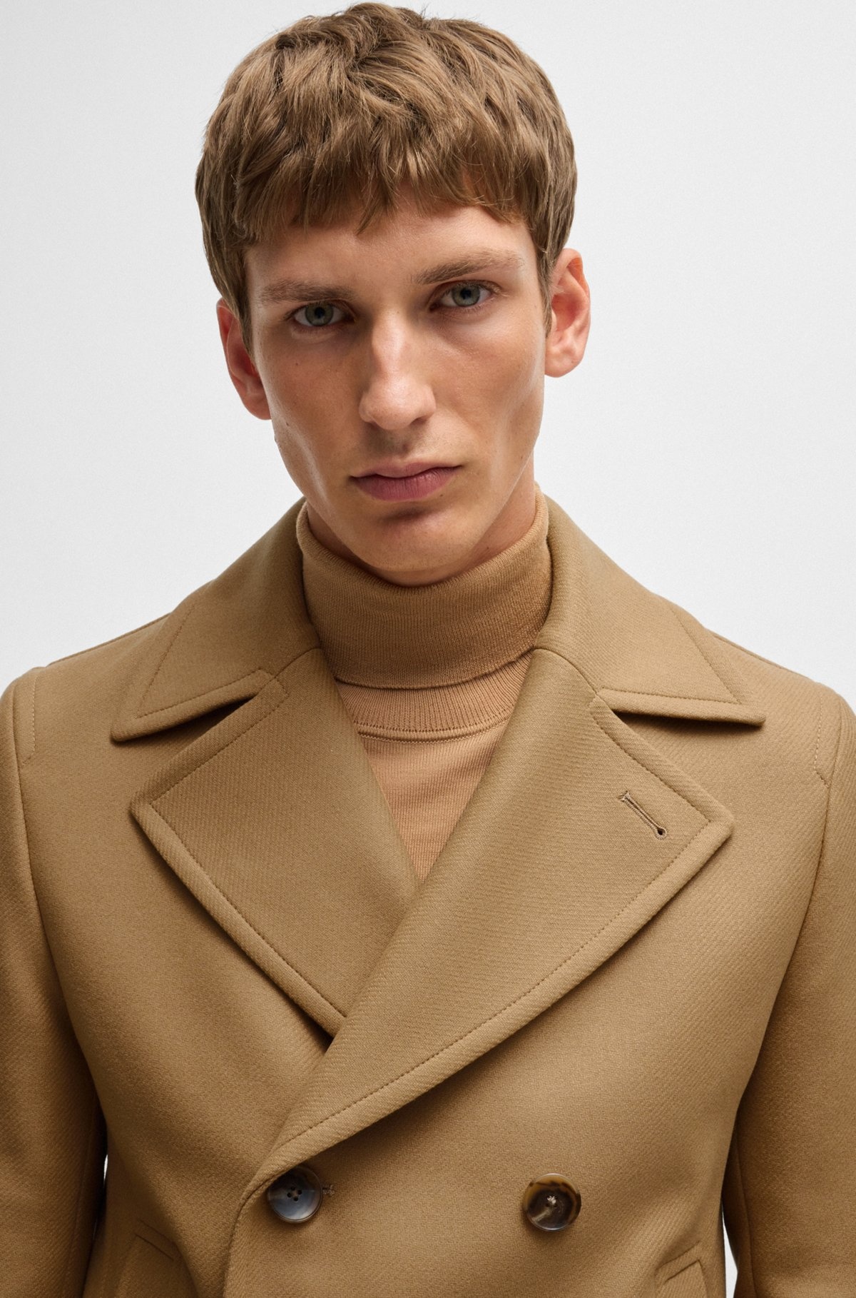 SLIM-FIT DOUBLE-BREASTED SHORT COAT IN WOOL - 3
