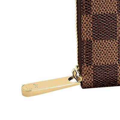 Louis Vuitton Zippy Wallet outlook