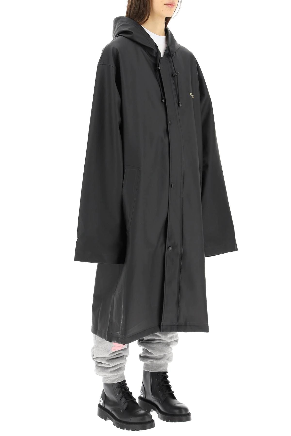 OVERSIZED RAINCOAT WITH LOGO - 3