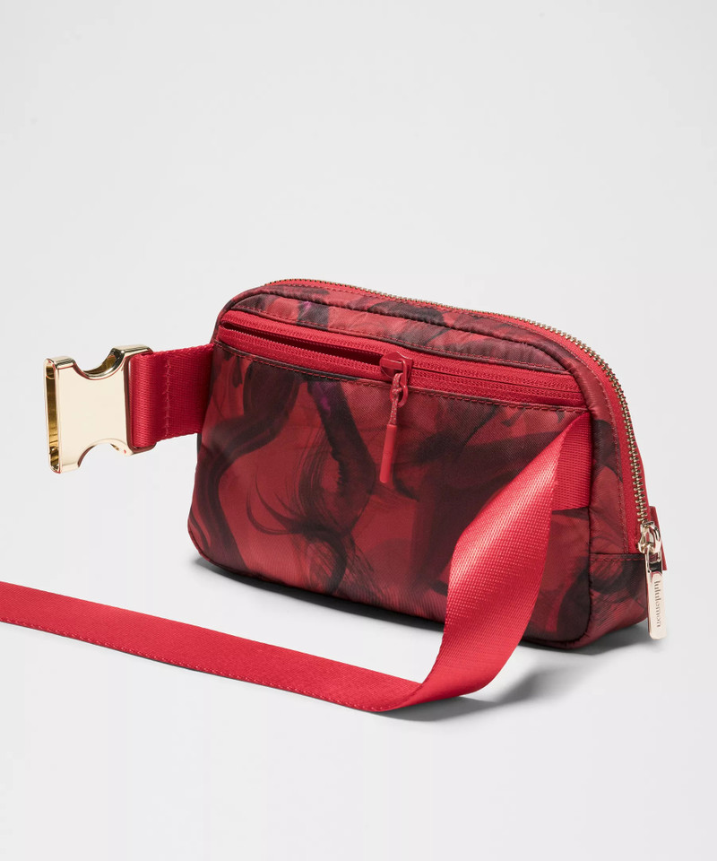 Lunar New Year Everywhere Belt Bag 1L 4