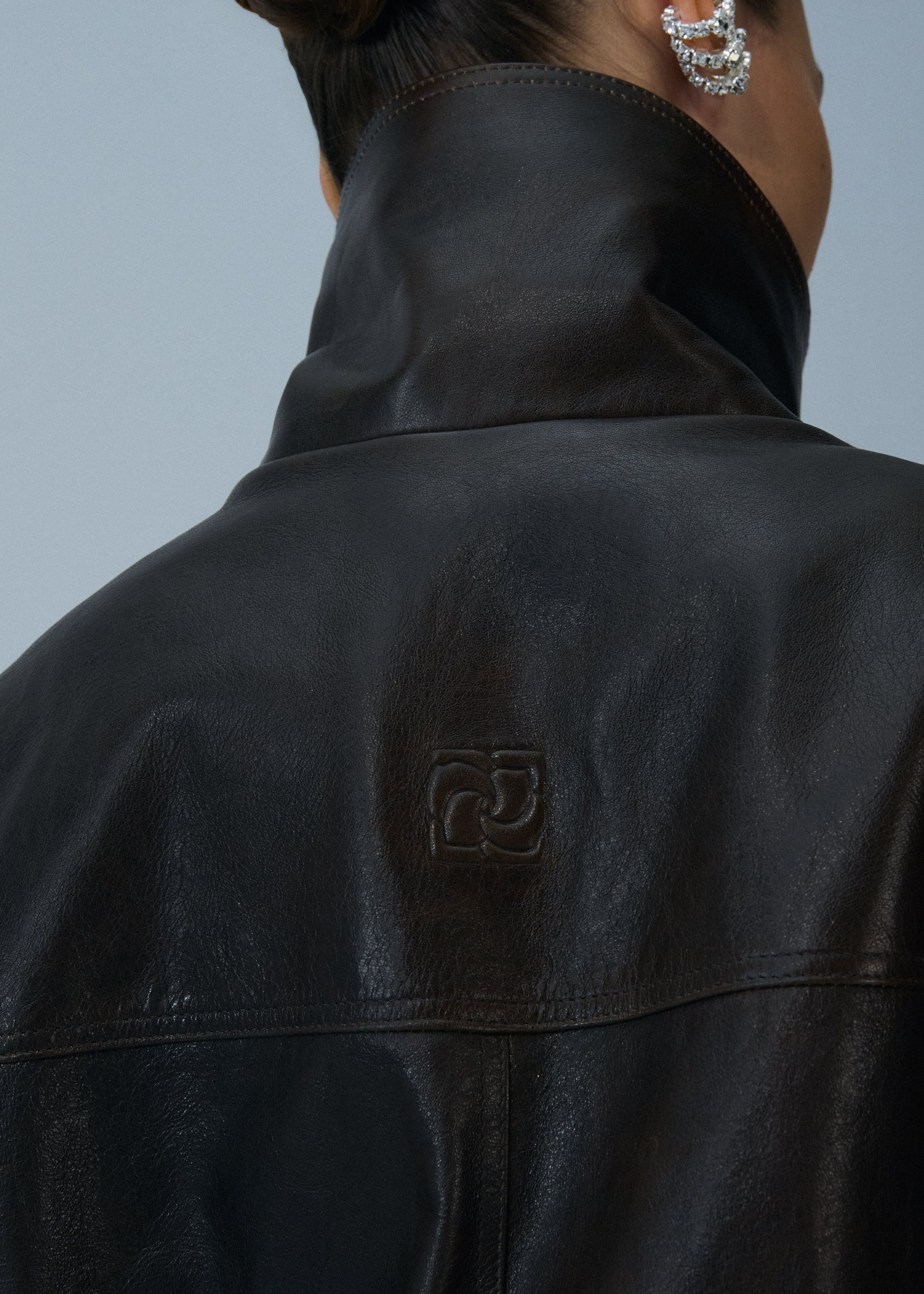 Snap-collar leather aviator jacket in brown - 5