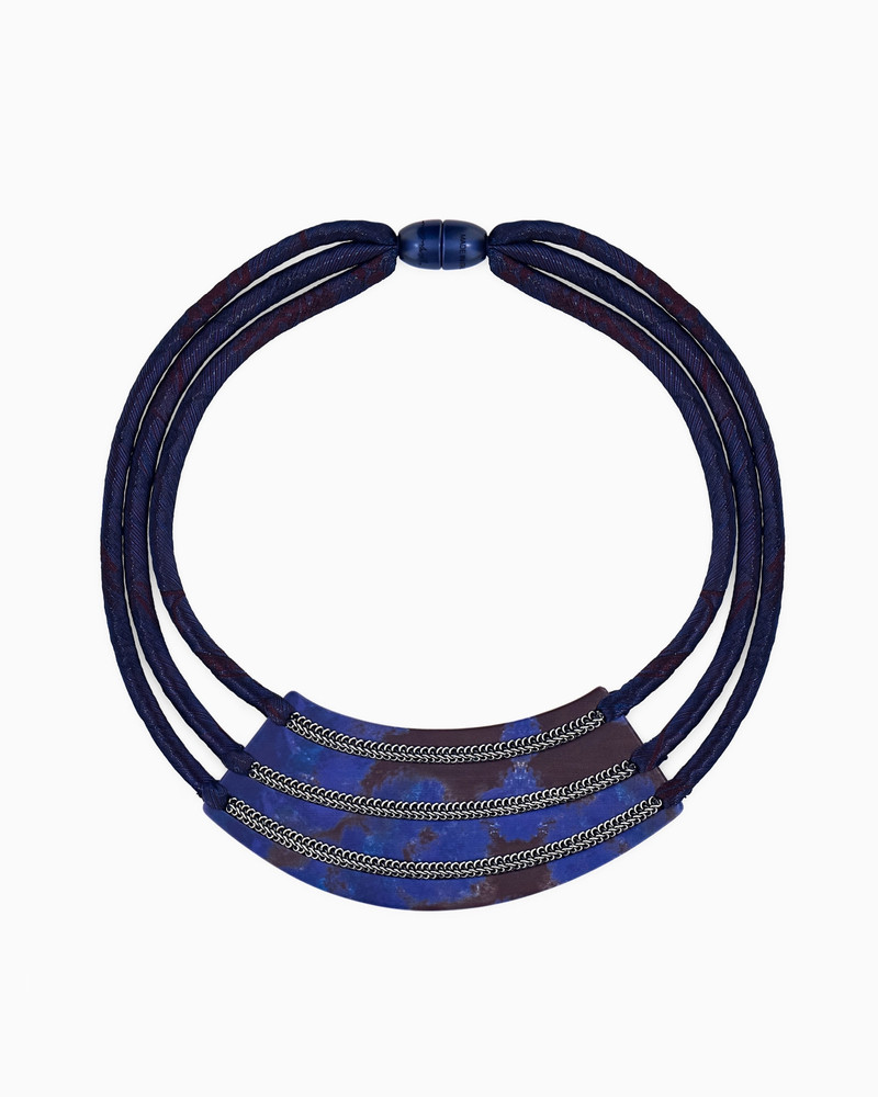 CHOKER WITH FABRIC TUBES AND RESIN PLATE 1