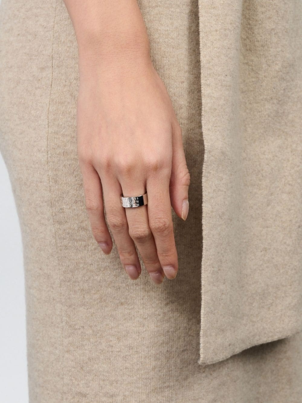 Numeric engraved polished ring - 5