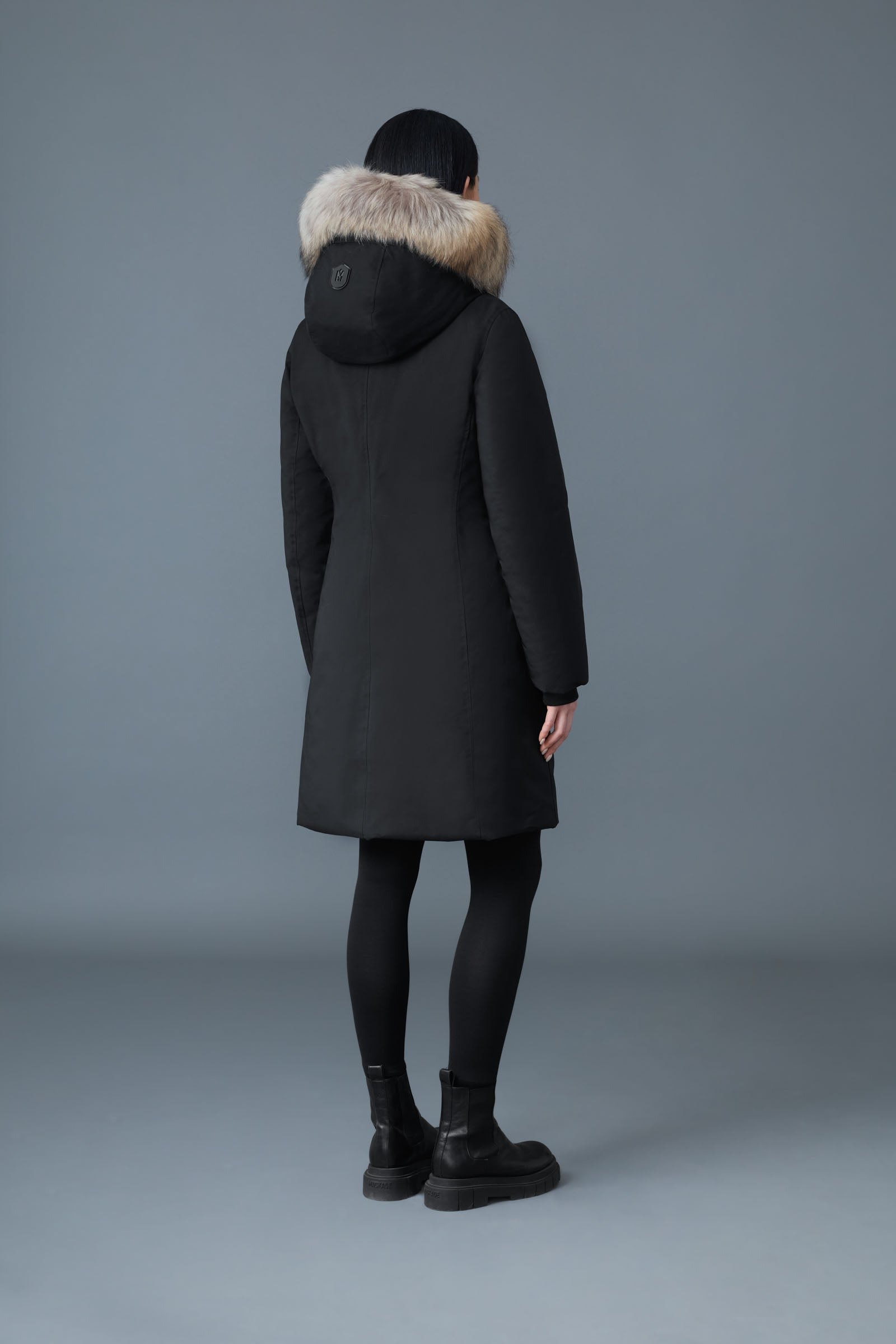 SHILOH 2-IN-1 fitted down coat with removable bib and natural fur - 4