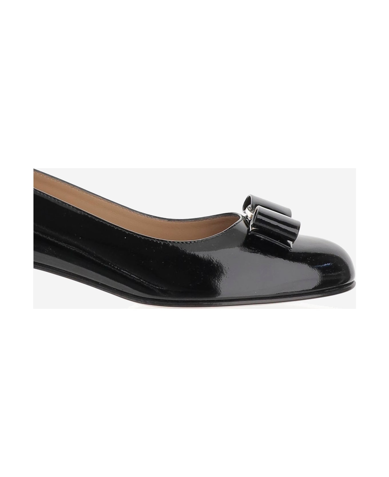 Glossy Leather Vara Décolleté - 5