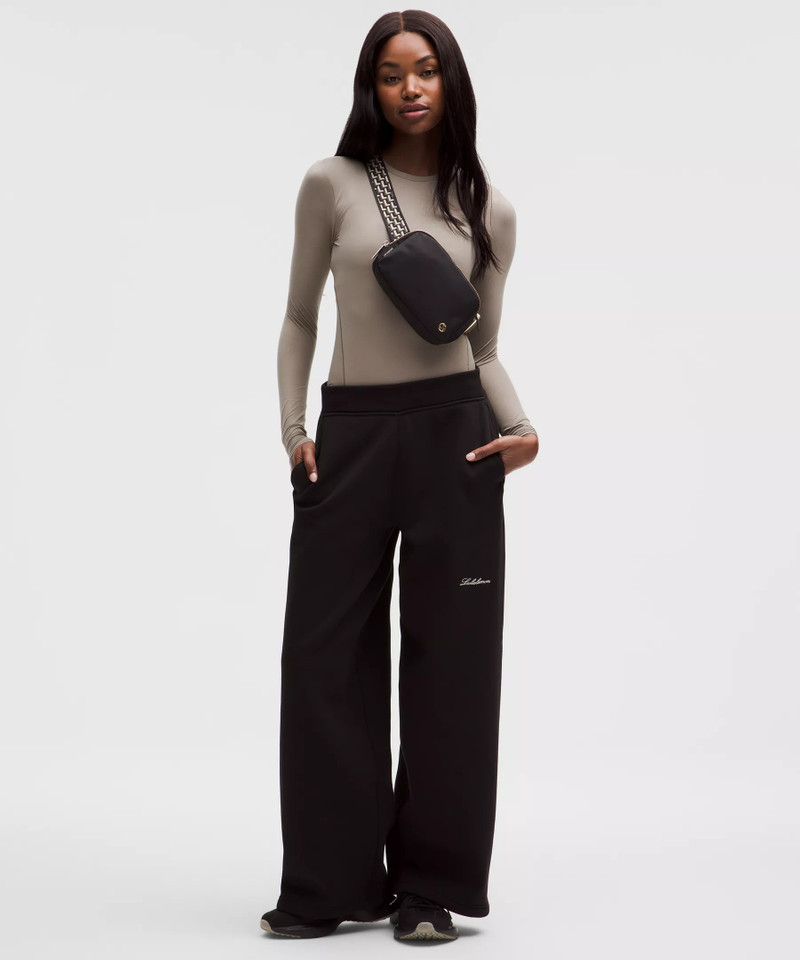 lululemon Everywhere Belt Bag 1L *L Monogram Metallic outlook