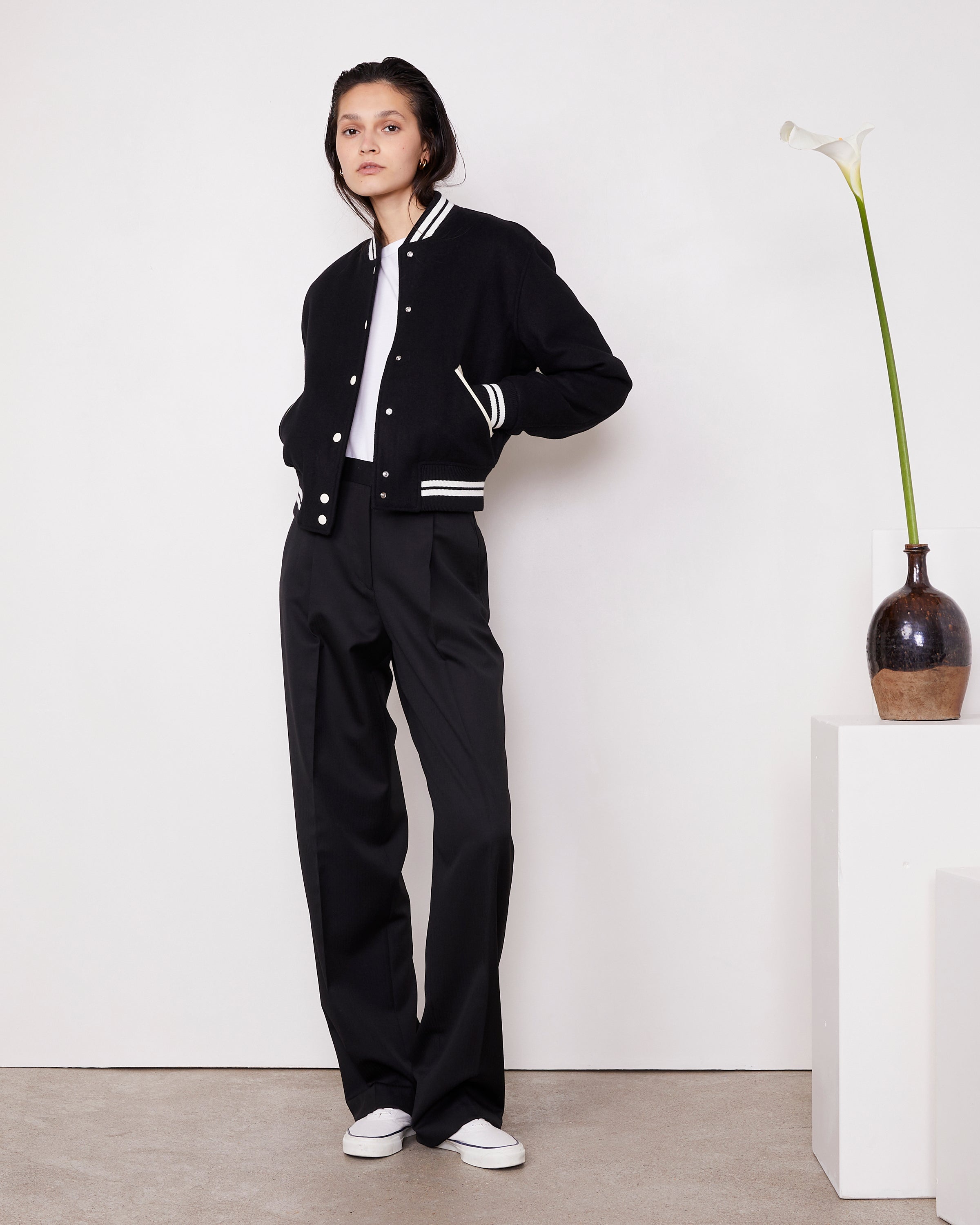 OONA BOMBER - 1