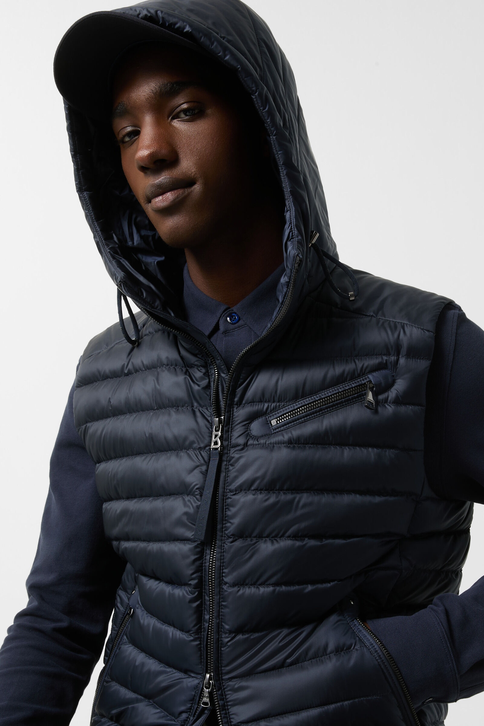 Lonne lightweight down vest in Navy blue - 5