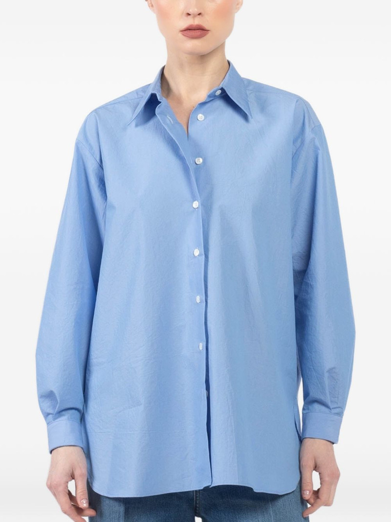 long-sleeved buttoned shirt 1