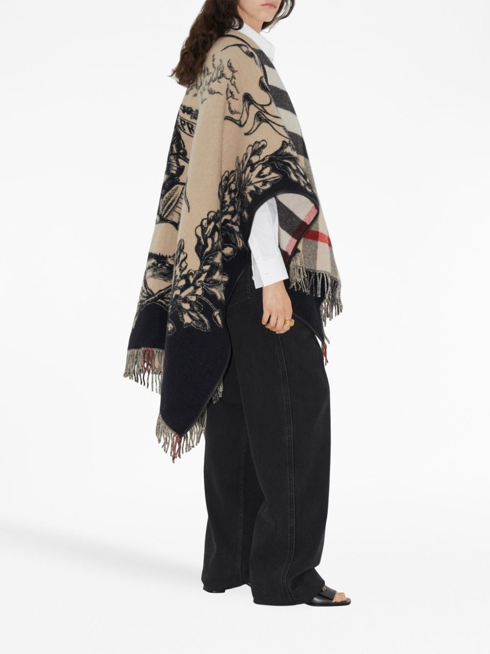 Equestrian Knight wool cape - 3