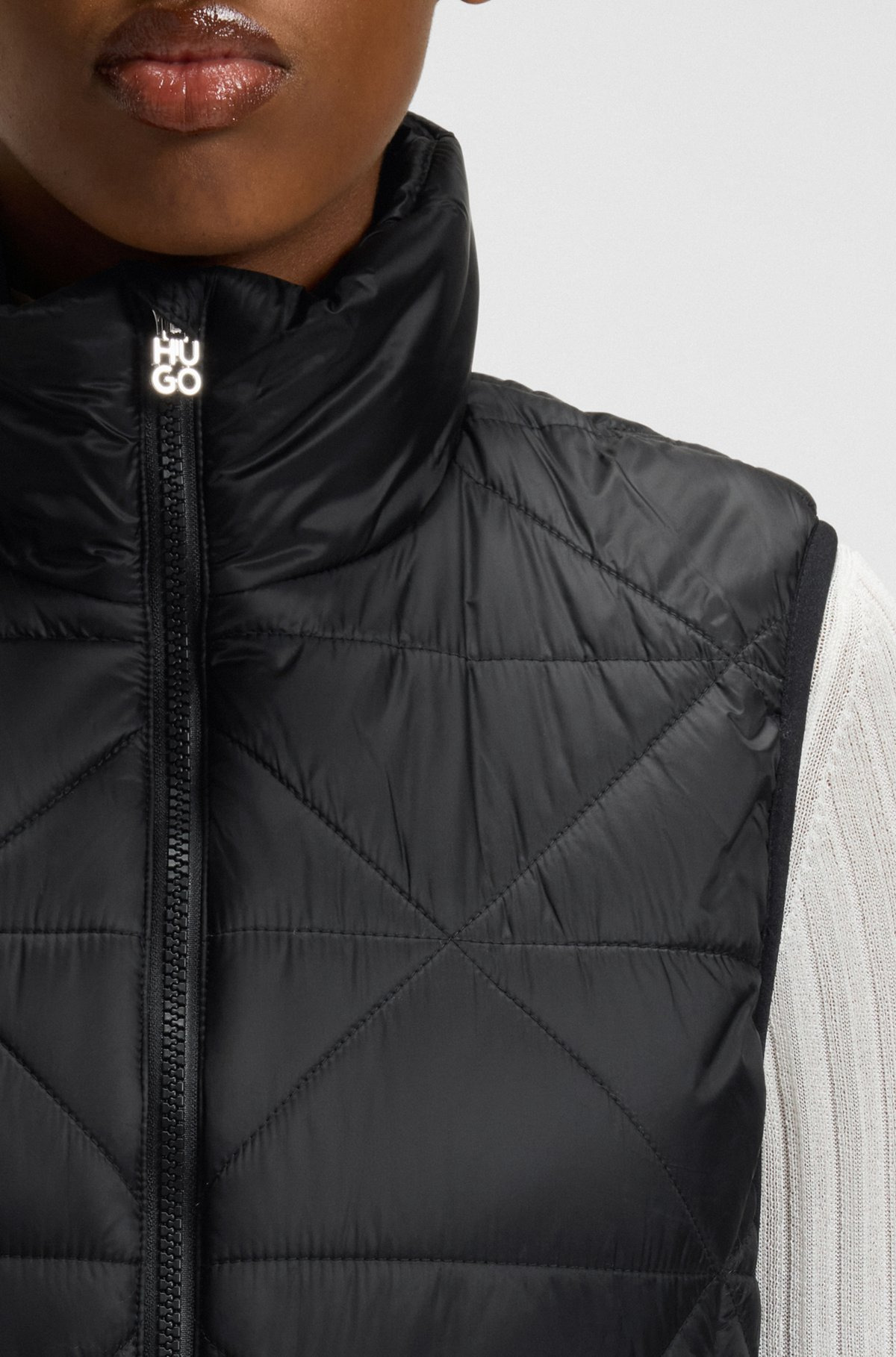 PADDED GILET WITH TRIANGLE QUILTING - 6