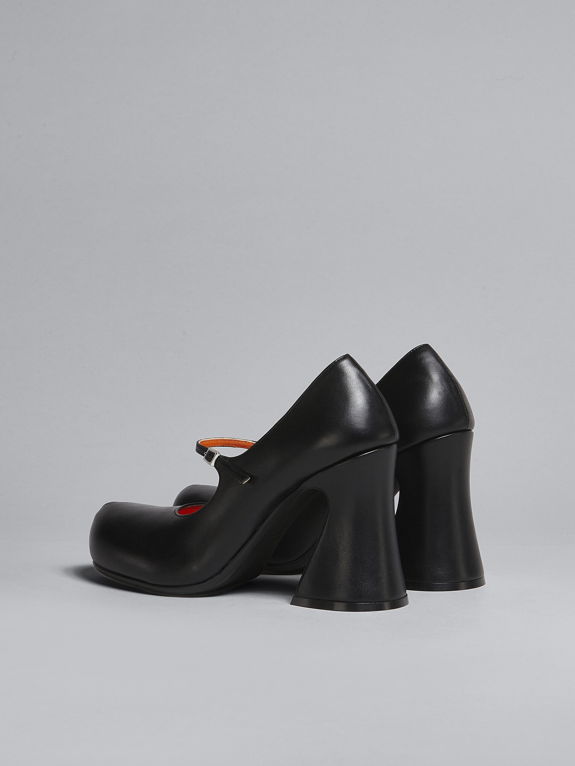BLACK LEATHER MARY JANE PUMP - 3
