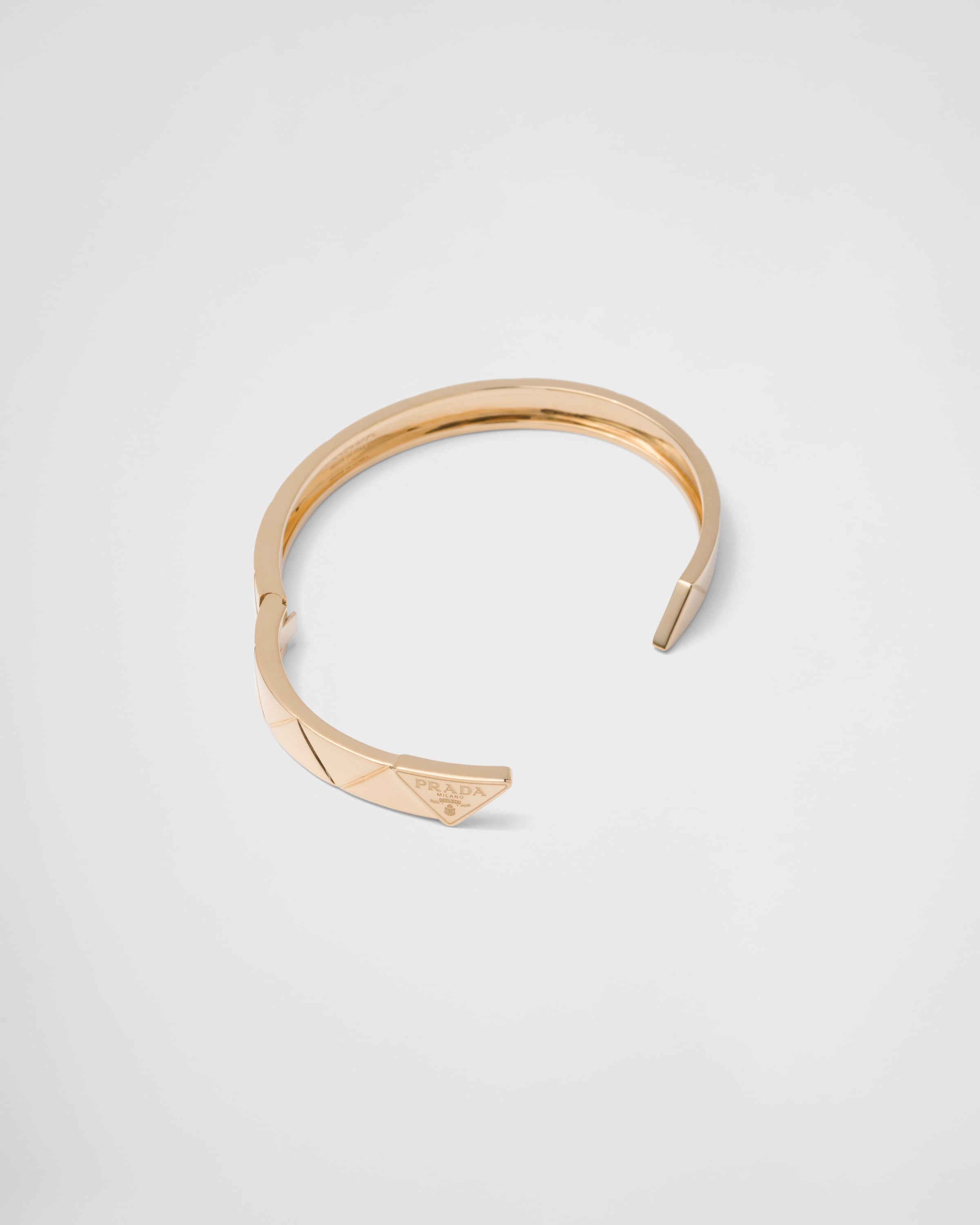 Eternal Gold bangle bracelet in yellow gold - 4