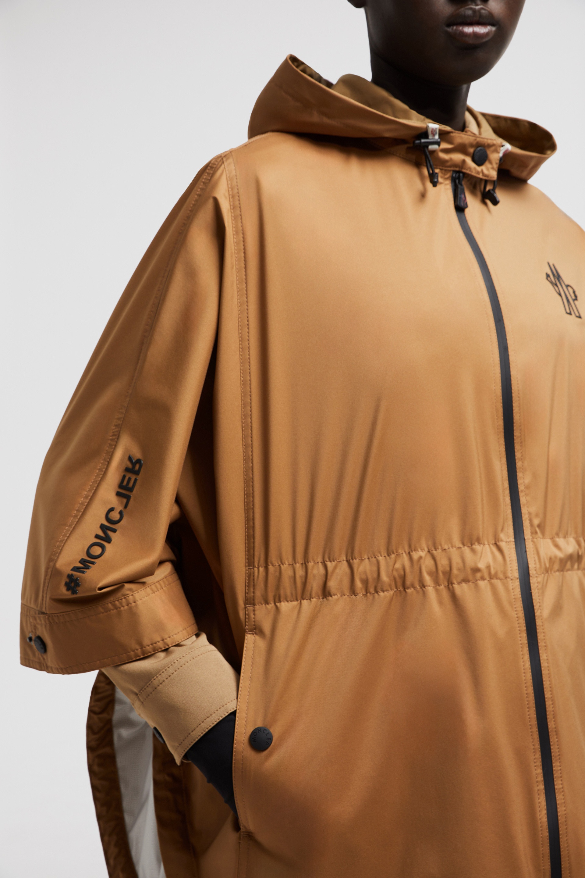 Vorassy Hooded Cape - 7