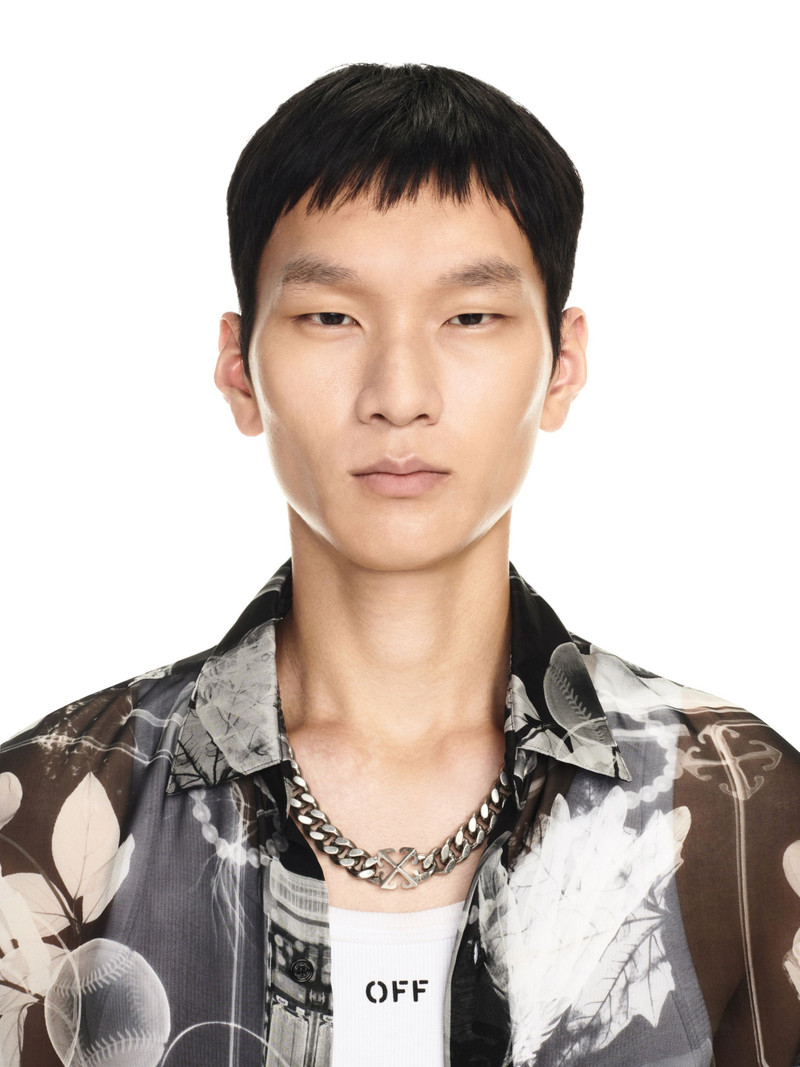Off-White Arrow Chain Necklace outlook