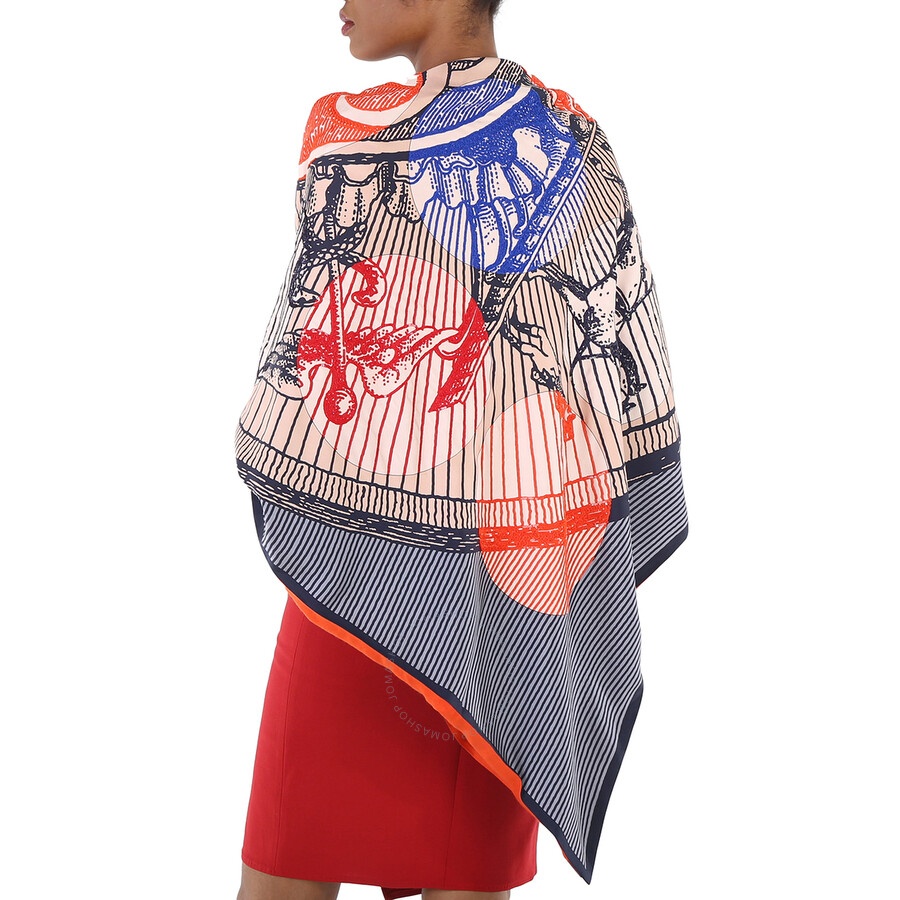 【Hermes】Blue Suite And Pursuit Embroidered Giant スカーフ Hermes Ladies Blue Suite And Pursuit Embroidered Giant Scarf