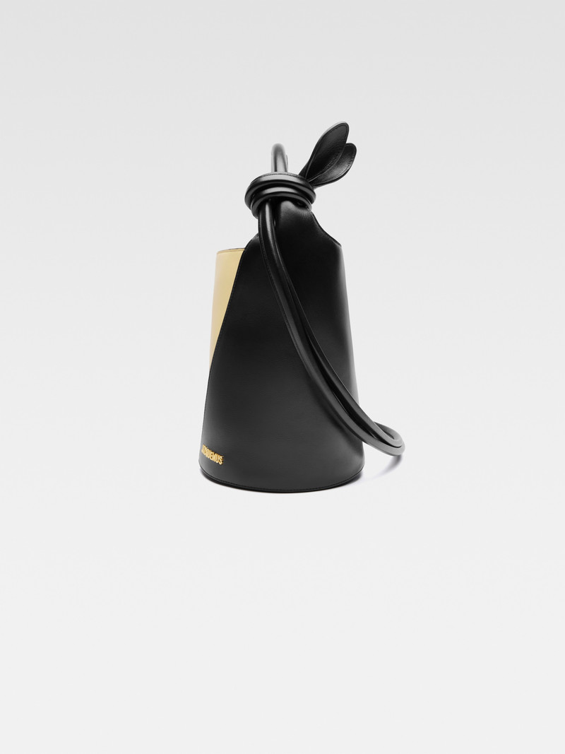 JACQUEMUS Le petit Tourni outlook