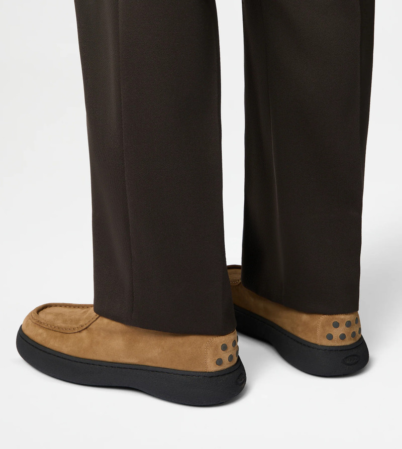 Tod's TOD'S W. G. ANKLE BOOTS IN SUEDE - BROWN outlook