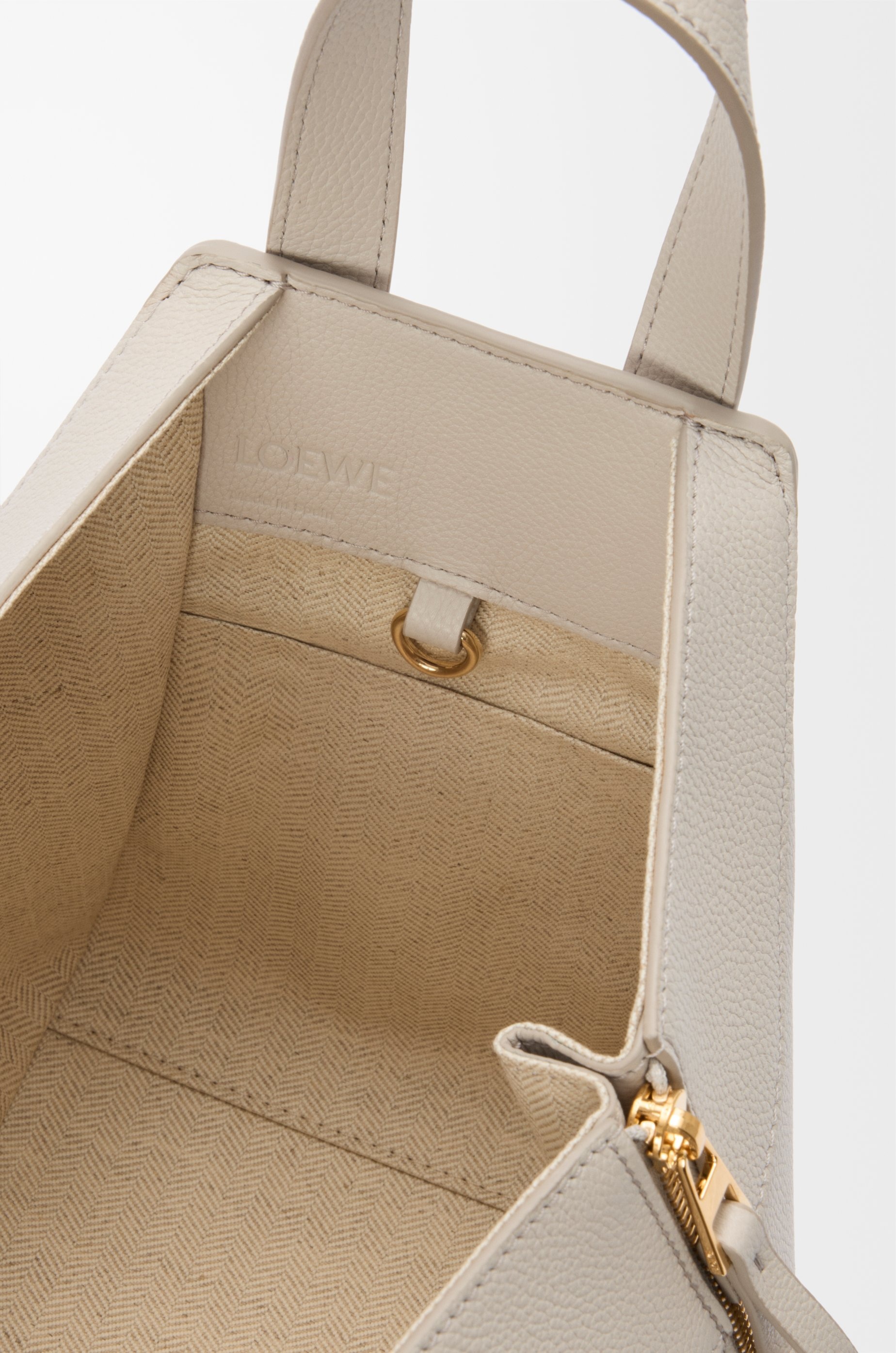 Compact Hammock bag in soft grained calfskin - 8
