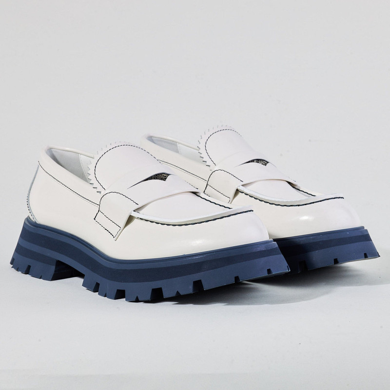 Alexander McQueen Alexander McQueen Women's Wander White Flats outlook