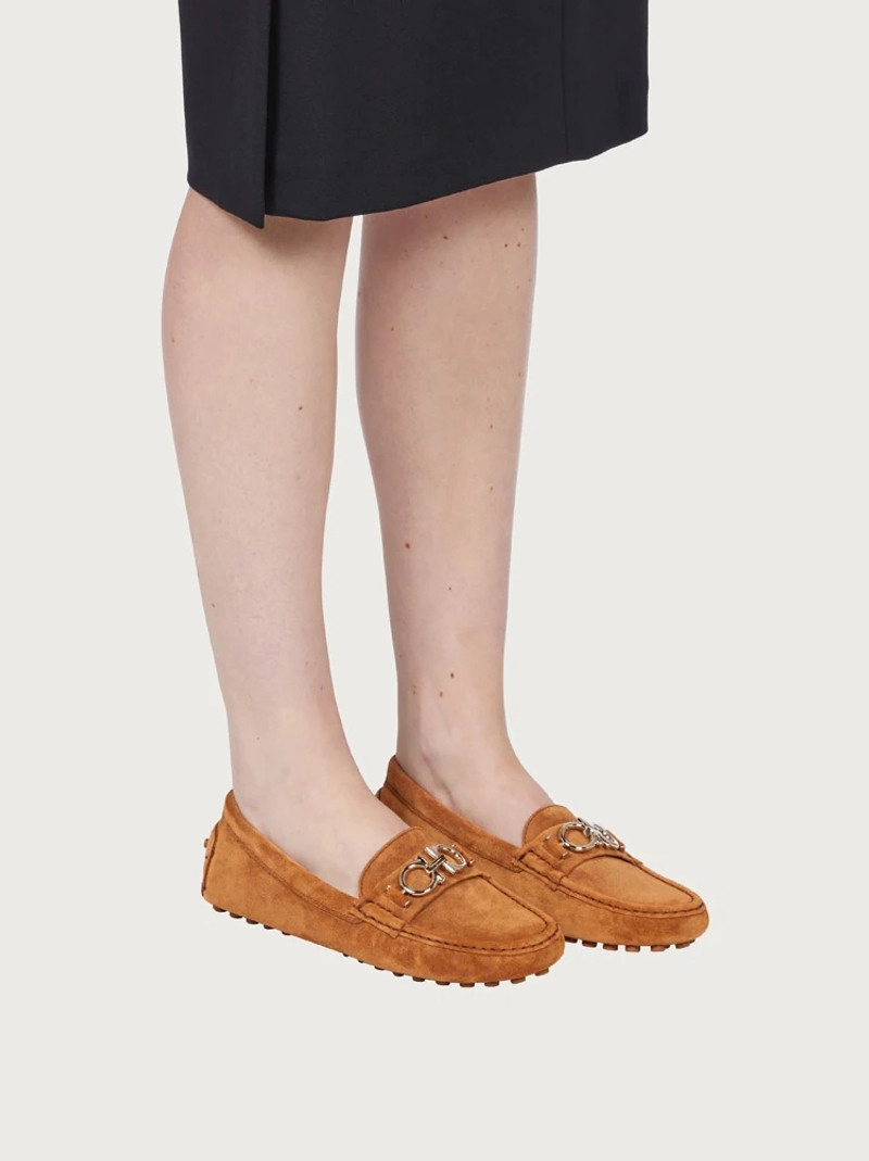 FERRAGAMO GANCINI DRIVER outlook