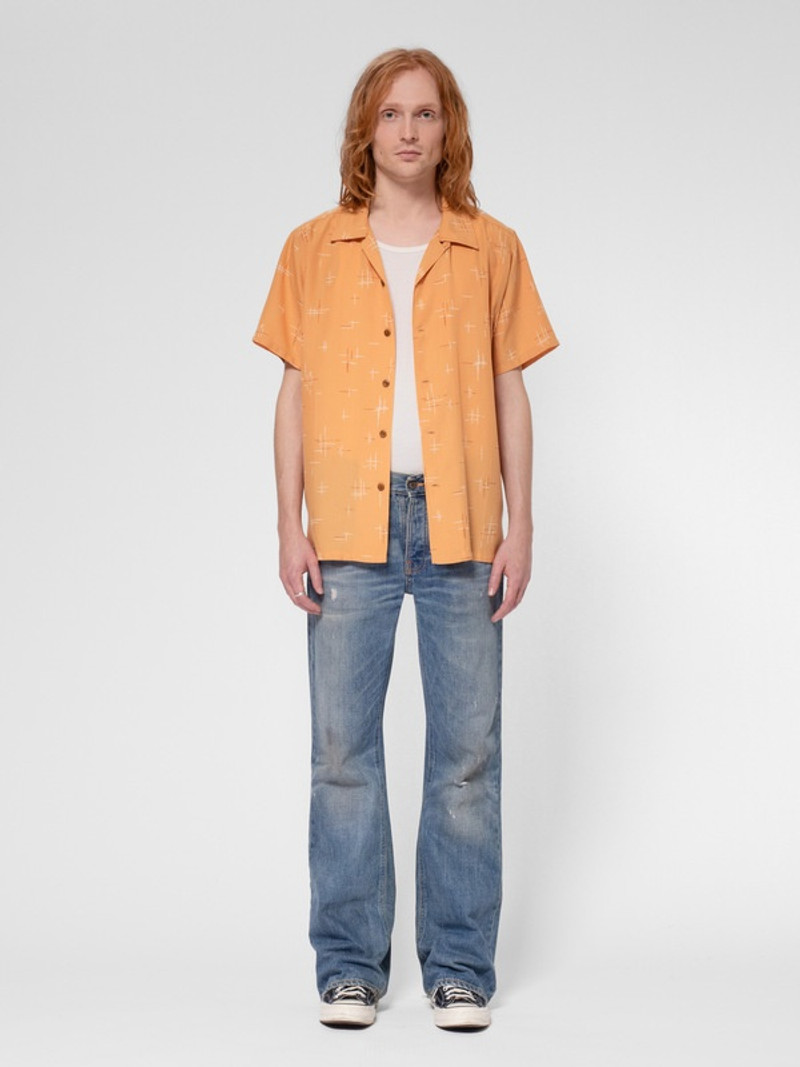 Nudie Jeans Arvid 50s Hawaii Shirt Ochre outlook