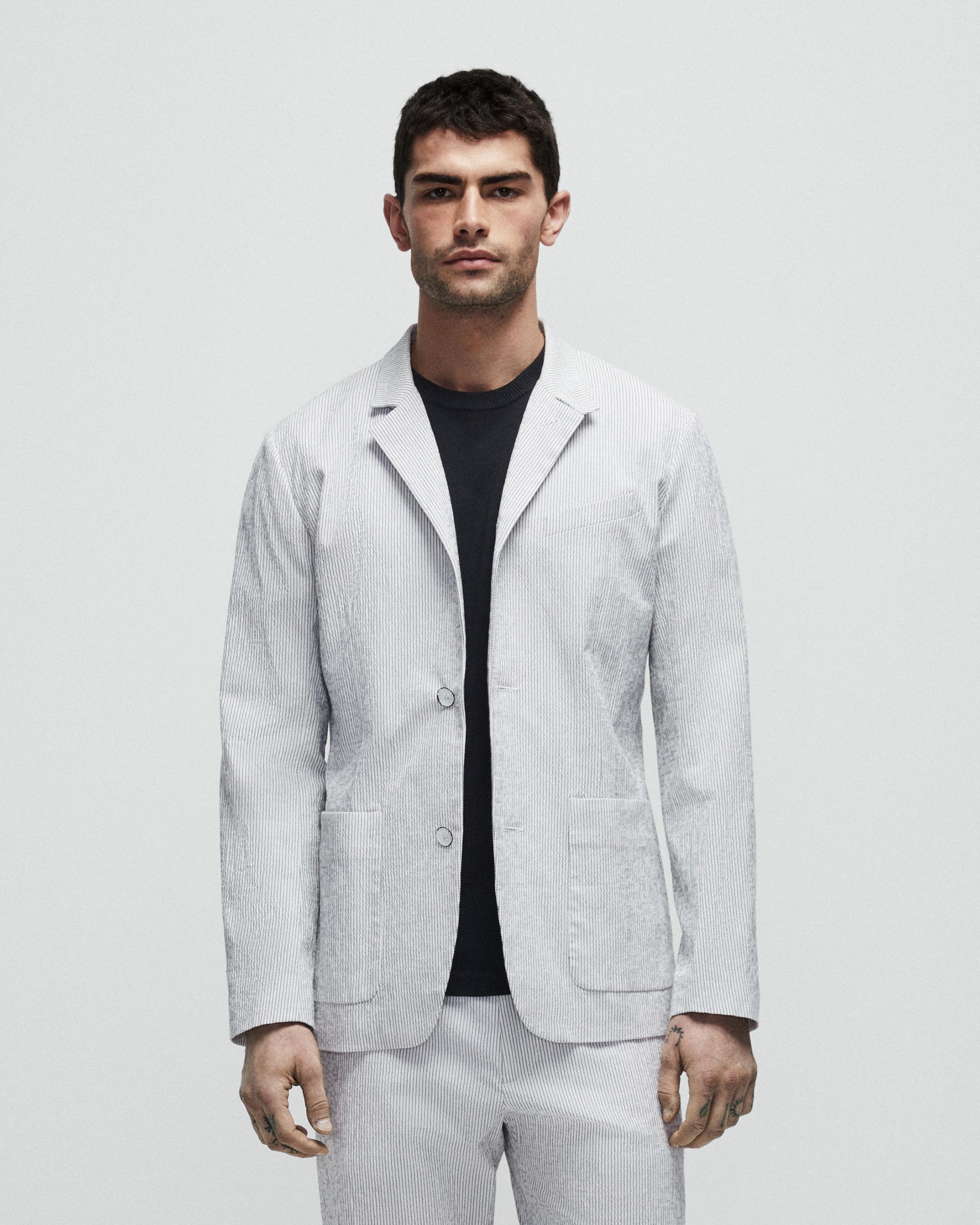 Linden Blazer
Stretch Seersucker Blazer - 4