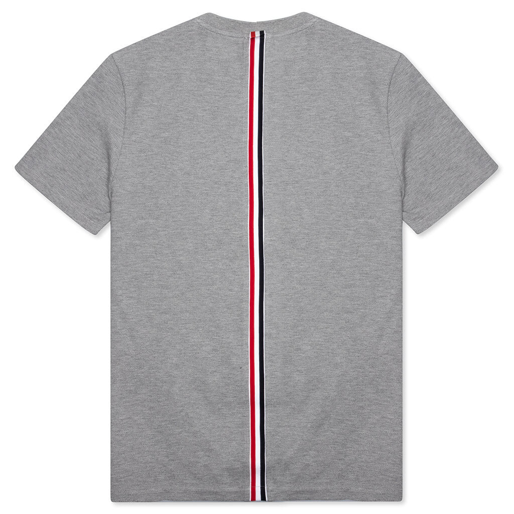THOM BROWNE CENTER BACK STRIPE PIQUE TEE - LIGHT GREY - 2