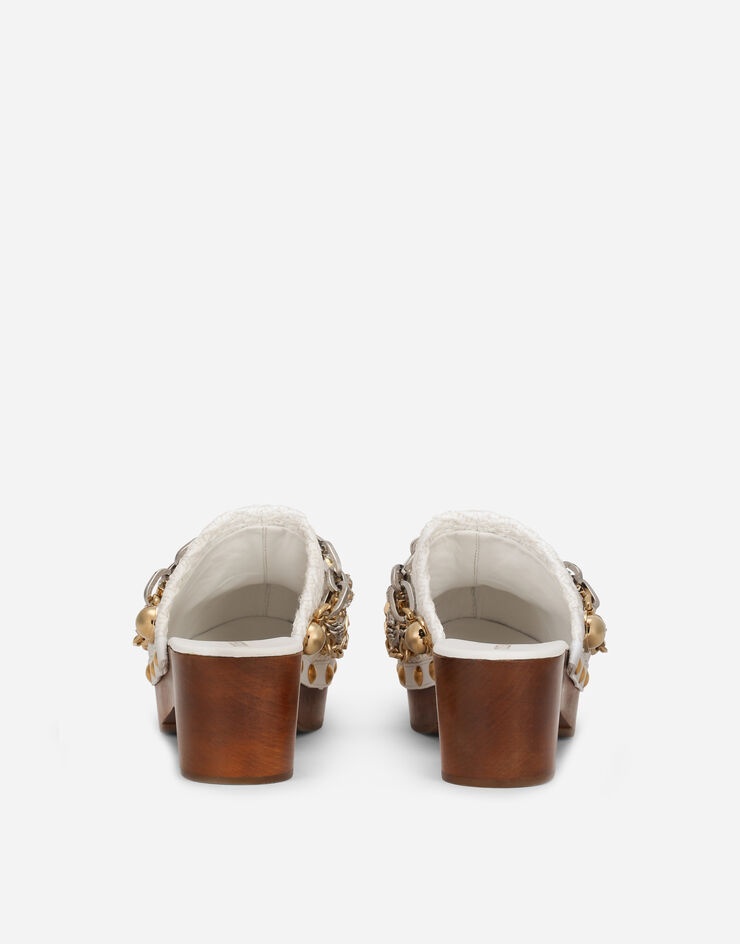 Raffia clogs with bejeweled chain - 3