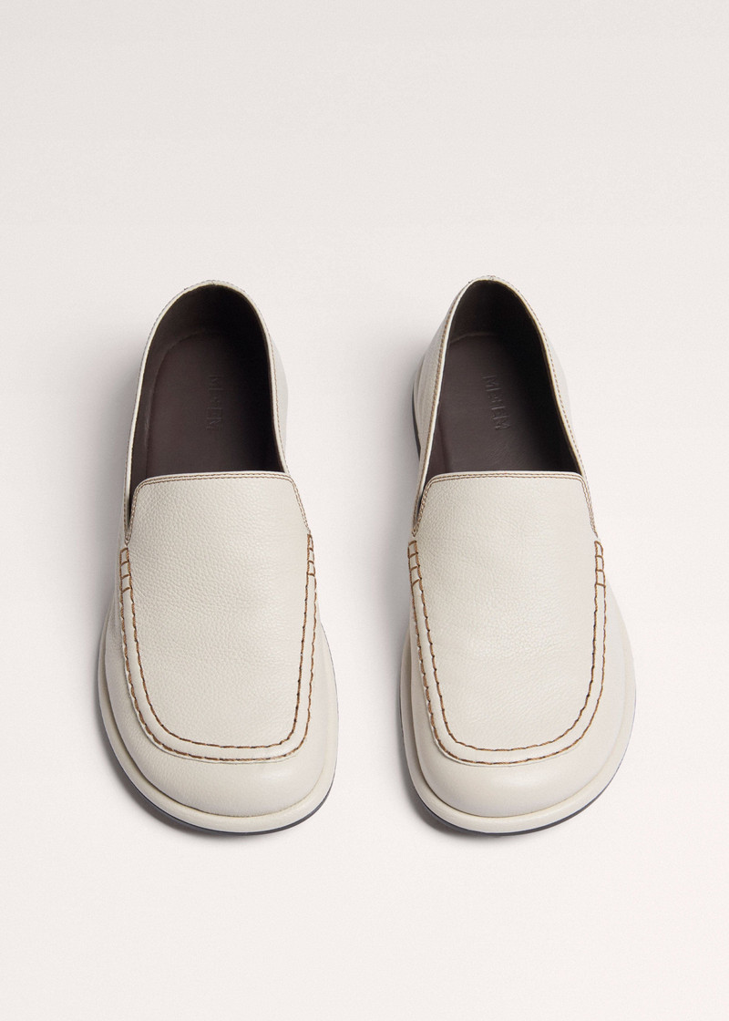 Travel Loafer 1