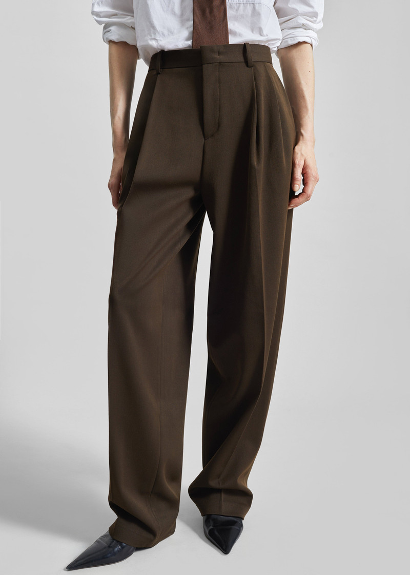 Vester Pleated Trousers - Brown 8
