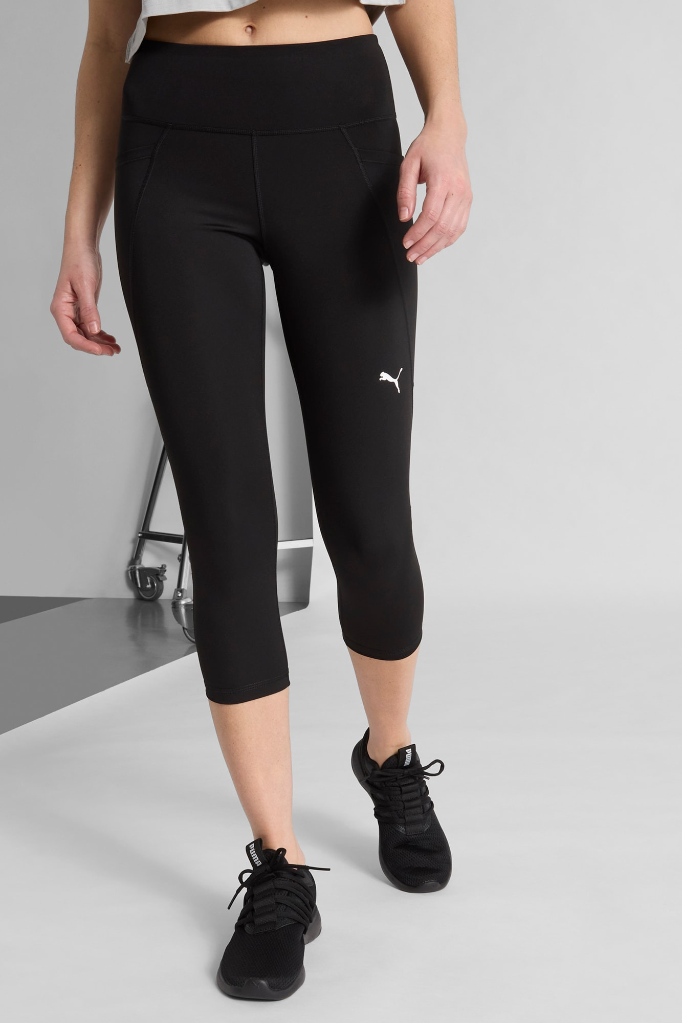 Train All Day ESSENTIALS Women's High-Waisted Capri Training Tights - 3