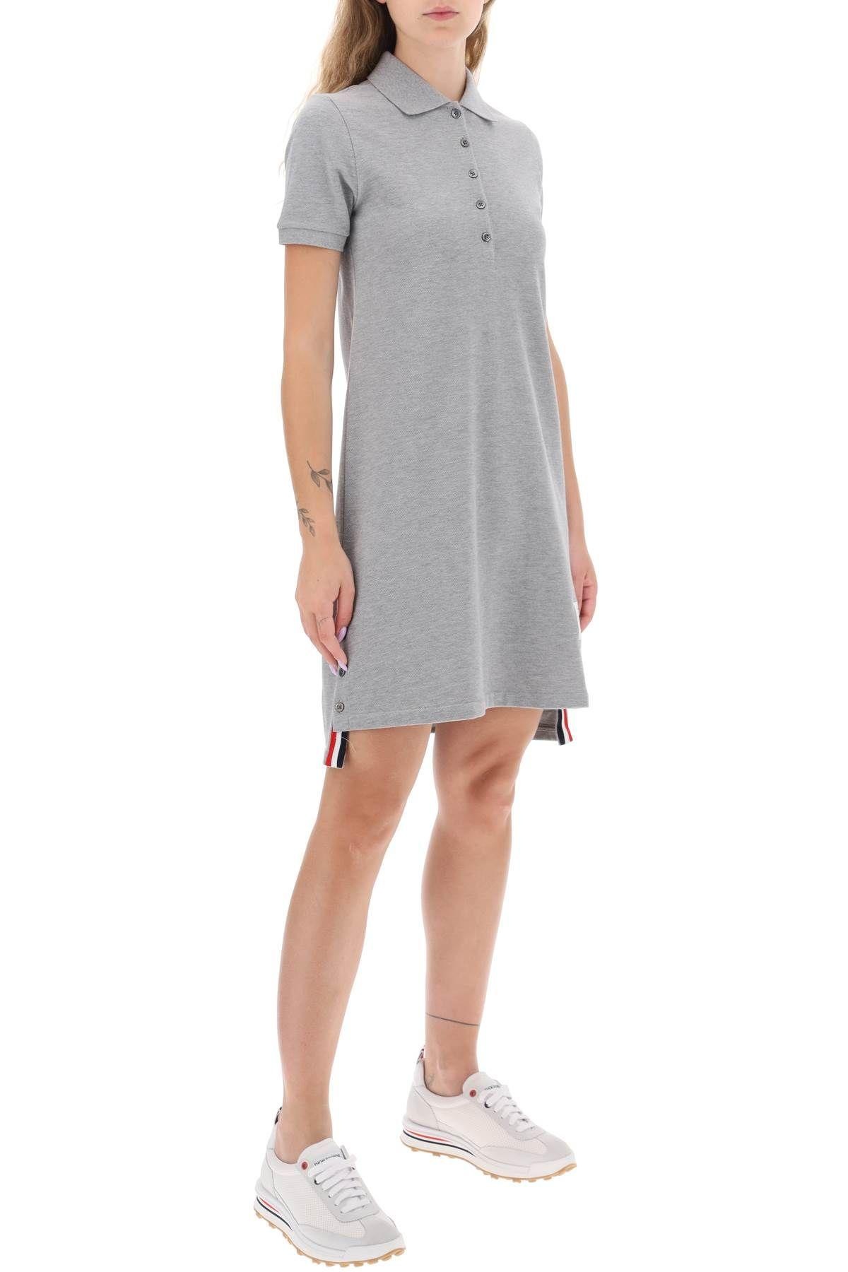 【THOM BROWNE】送料/関税込 PIQUE RIB GUSSET TENNIS ONEPIECE THOM BROWNE WOMEN FLARED TENNIS DRESS W RWB STRIPE RIB