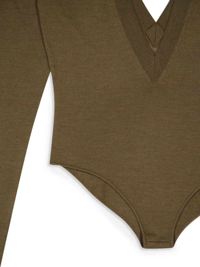 fine-knit body 4