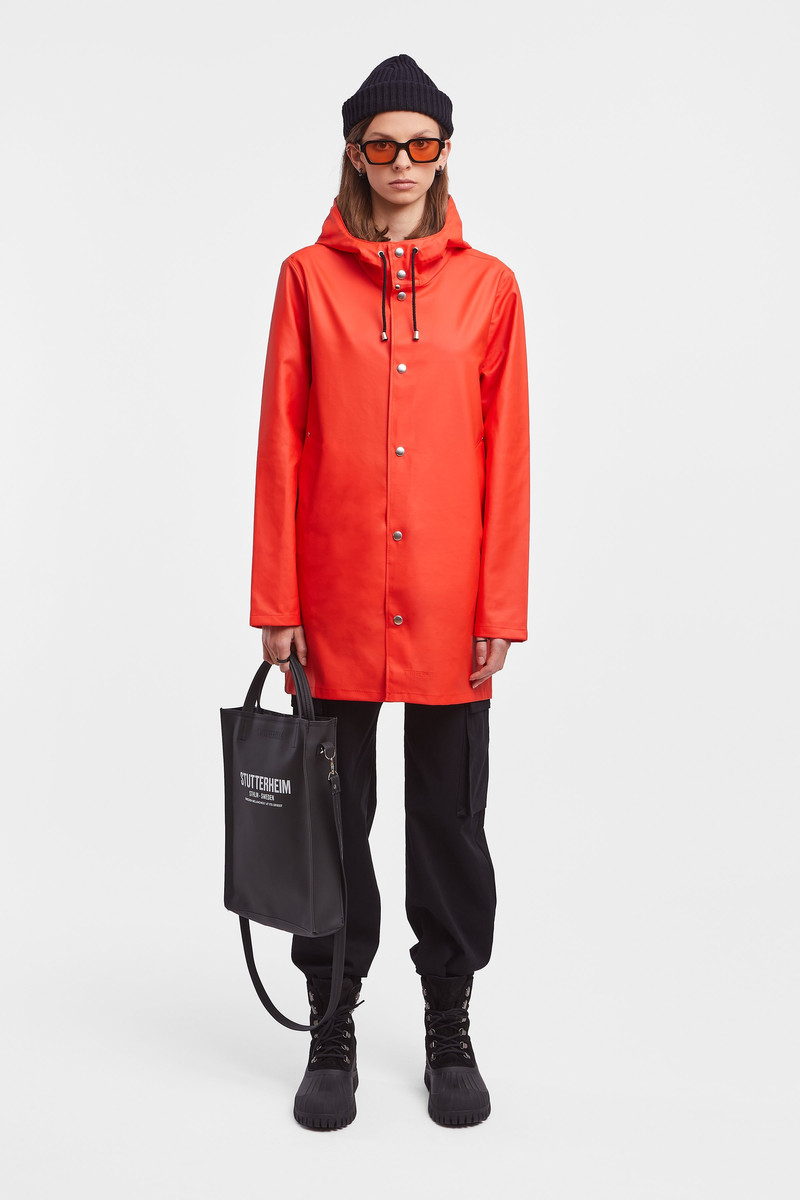 Stutterheim Stockholm Lightweight Women Raincoat Fade Red outlook