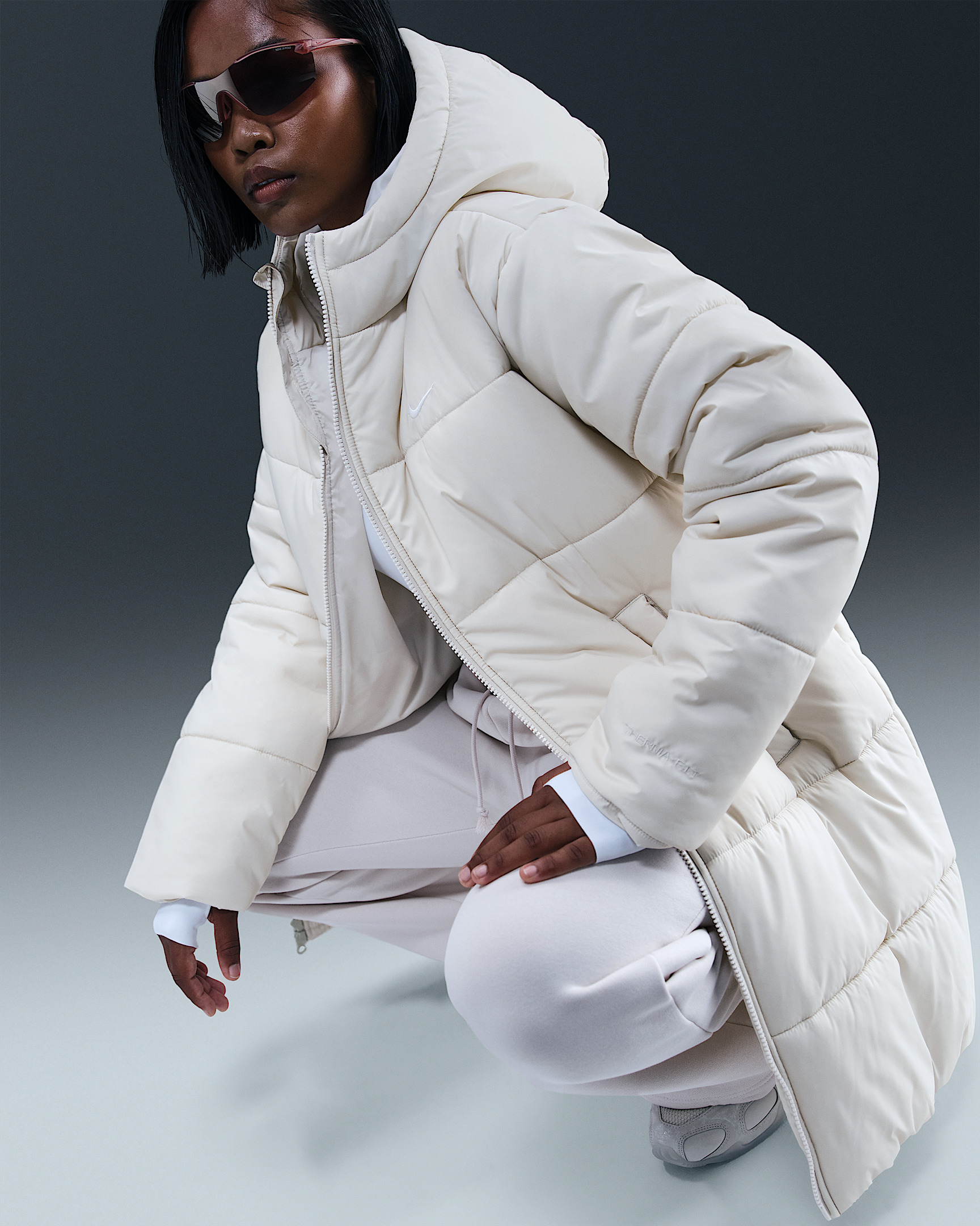 Nike Sportswear Classic Women's Therma-FIT Loose Hooded Parka - 3