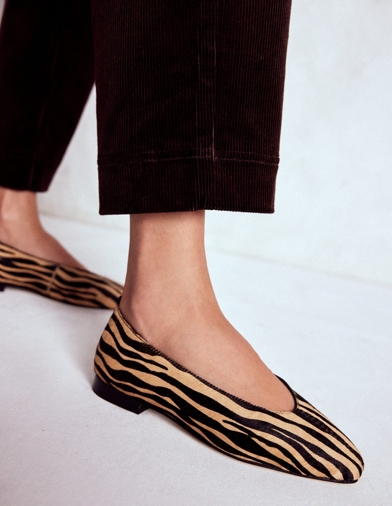 High Cut Stitch Detail Flats-Black/White 3