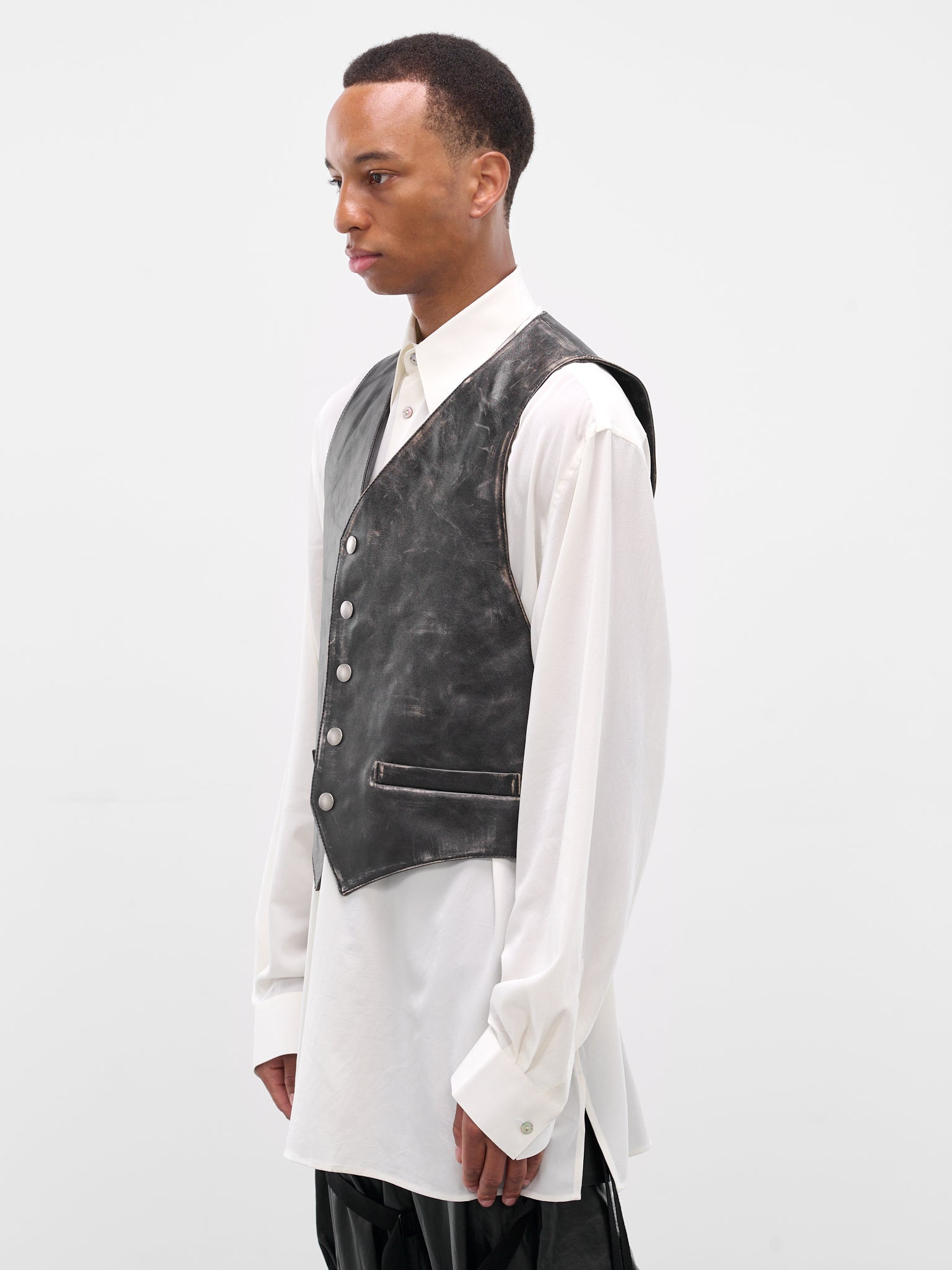 Albien Black Worn Leather Vest - 2