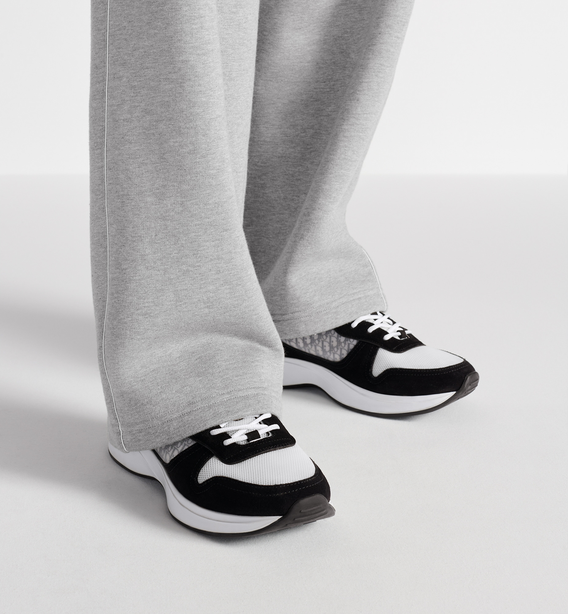B25 Runner Sneaker - 2