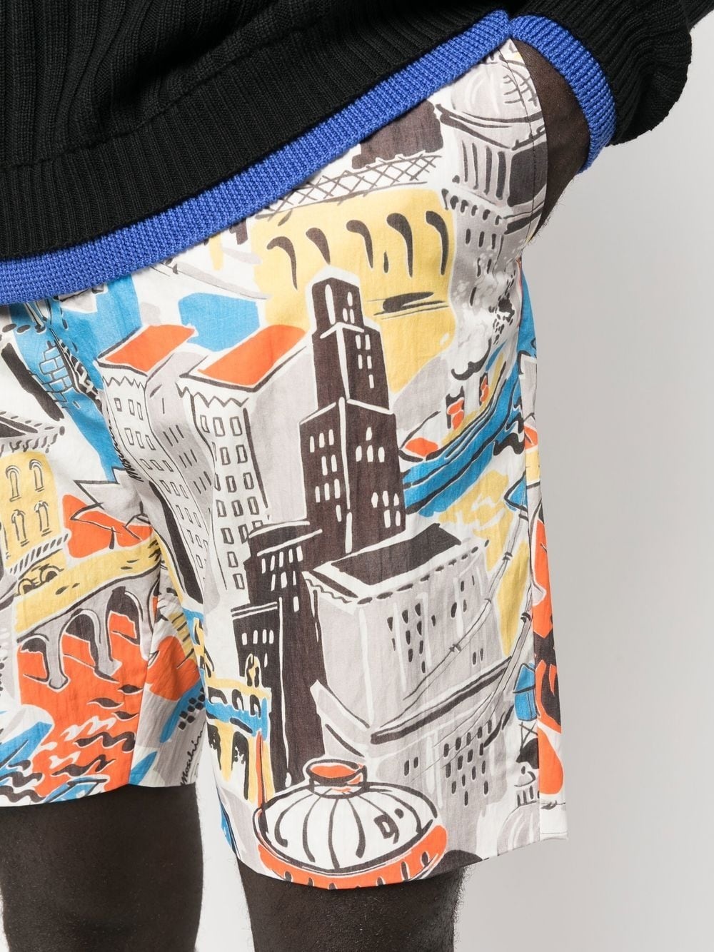 graphic-print bermuda shorts - 5