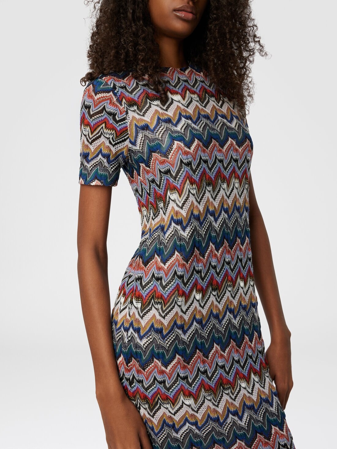 Short Dress with Half Sleeves in Embroidered Lace - 5