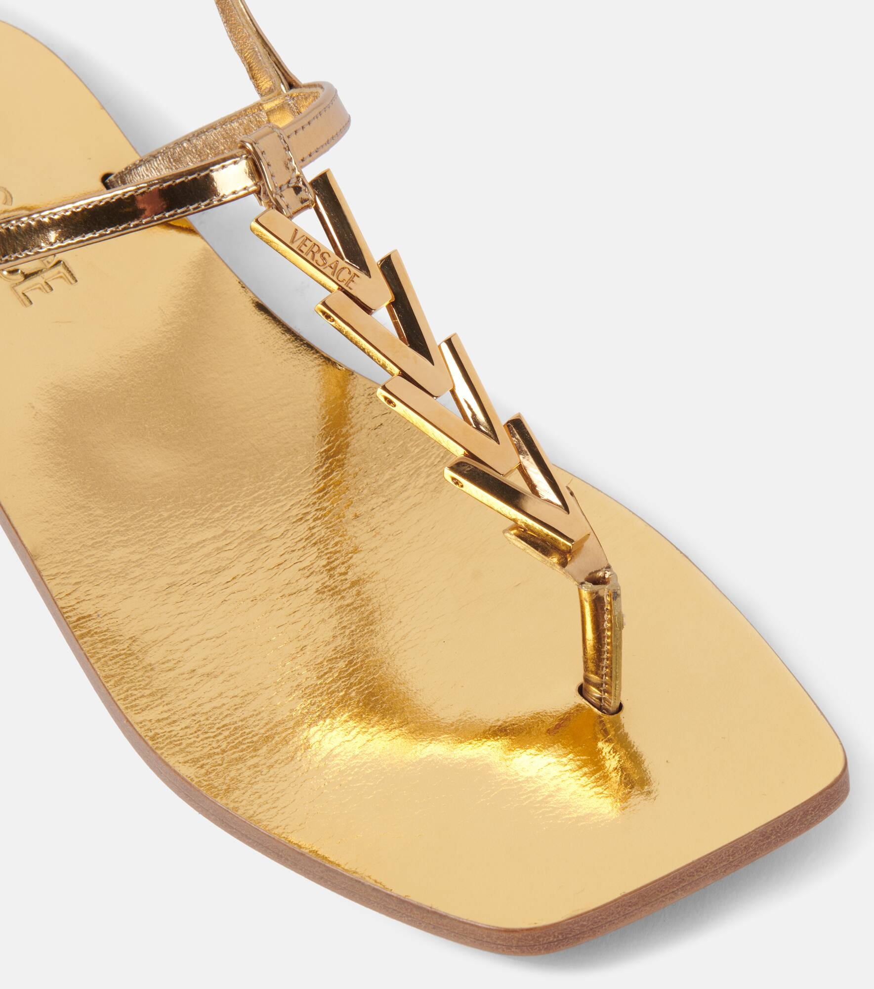Metallic leather thong sandals - 6